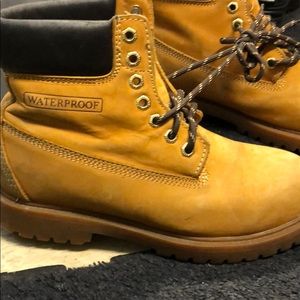 Vikings Water proof boots